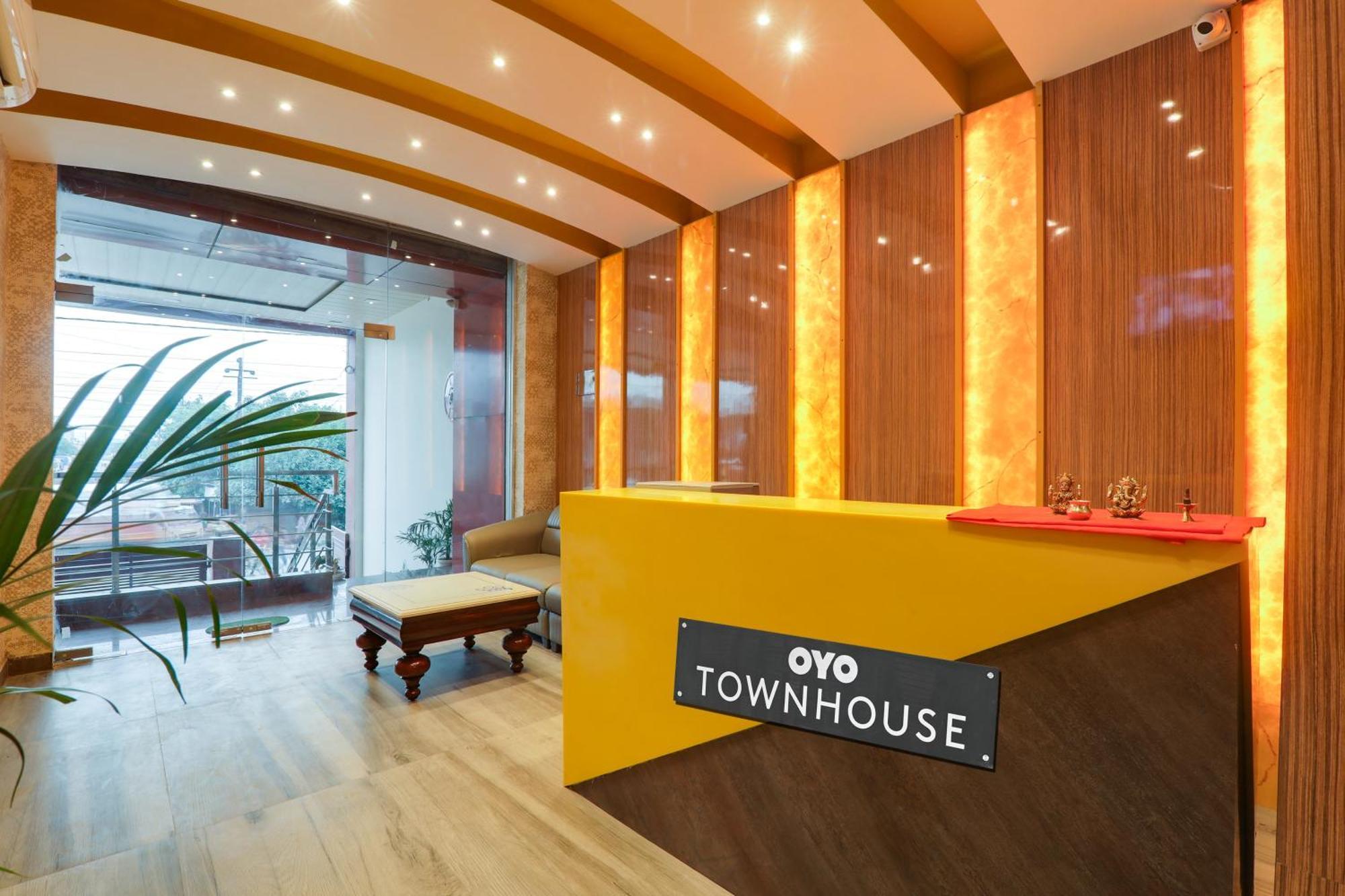 Townhouse 1259 Trijal Hotel 4*