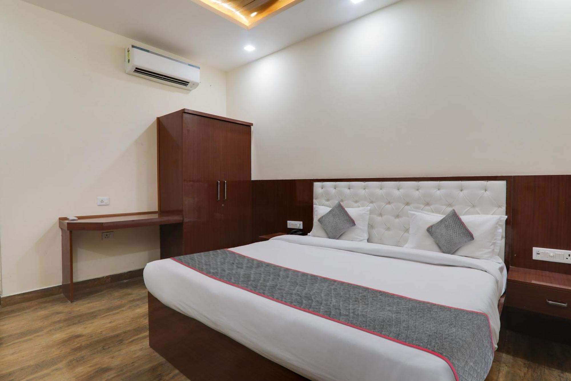 Townhouse 1259 Trijal 4* Lucknow
