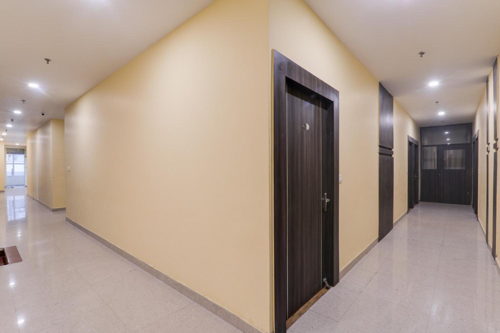 Townhouse 1259 Trijal Hotel 4*