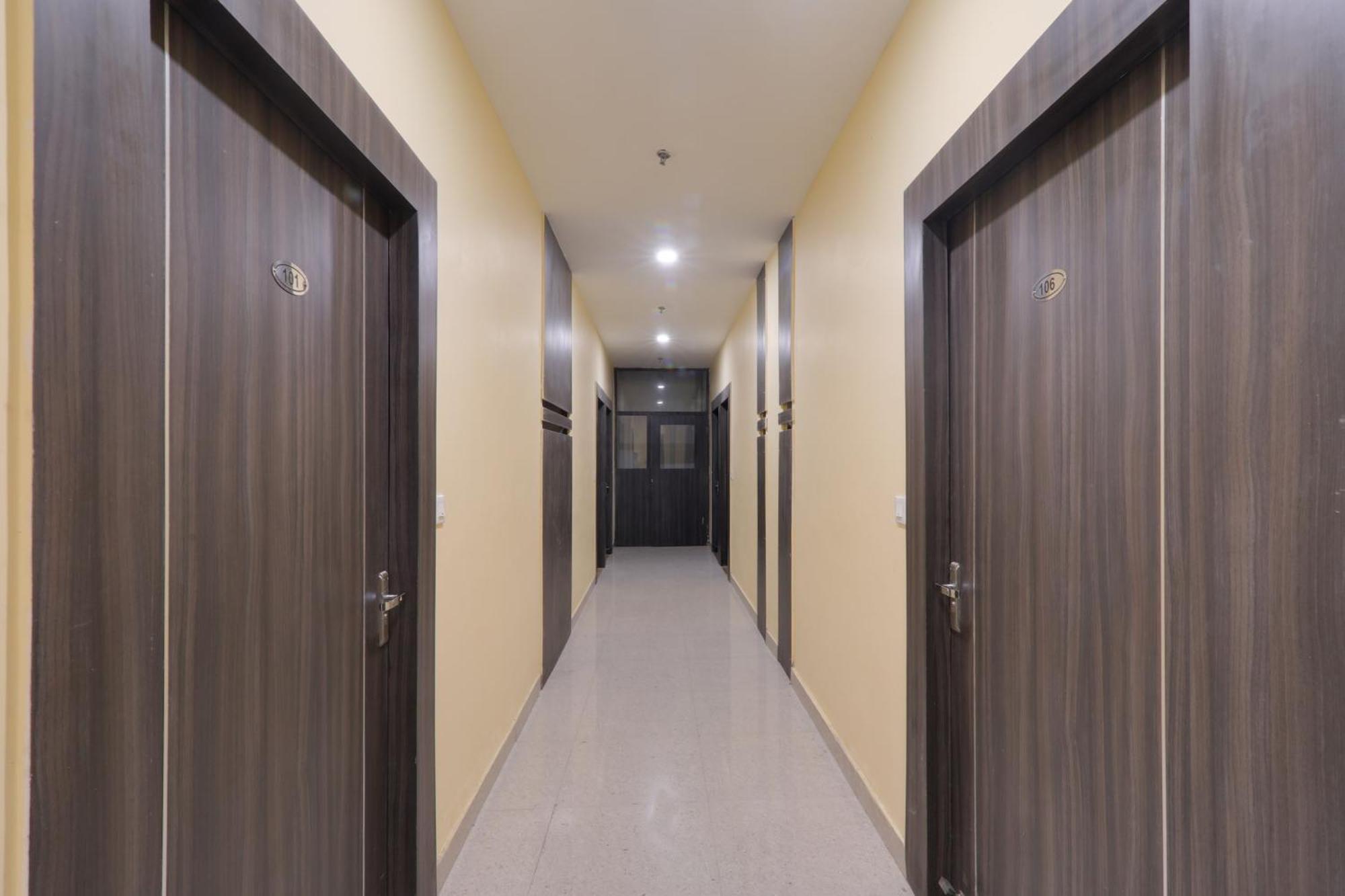 Townhouse 1259 Trijal Hotel